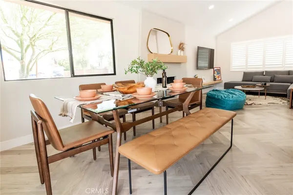 $1,225,000 | 575 North Burton Way, Palm Springs, CA 92262