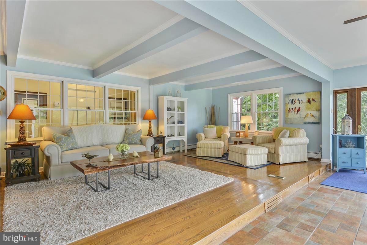 5515 Whitehall Road Cambridge, MD 21613 - Photo 8 of 29 Interior (General)