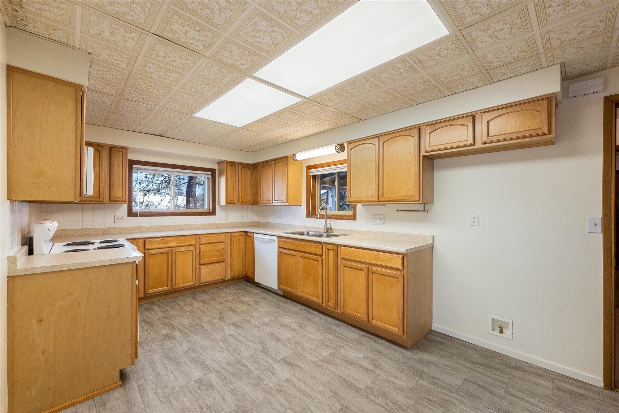 6307 West Thorpe Road Spokane, WA 99224 - Photo 5 of 22