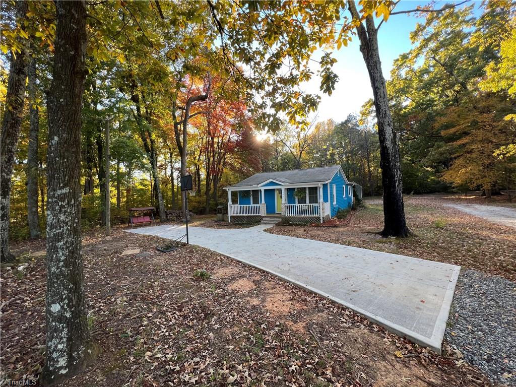 1309 Penny Road High Point, NC 27265 - Photo 2 of 50