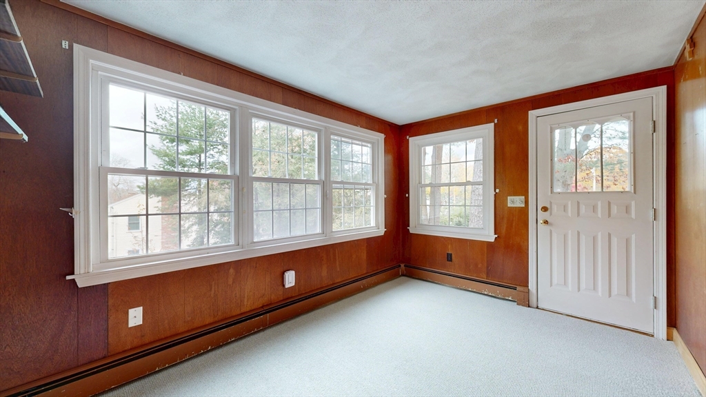 70 Old Nahant Road Wakefield, MA 01880 - Photo 15 of 42 a room with window