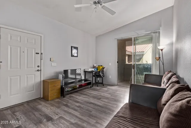 $187,000 | 2929 West Yorkshire Drive, Unit 2074, Phoenix, AZ 85027