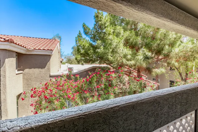 $187,000 | 2929 West Yorkshire Drive, Unit 2074, Phoenix, AZ 85027