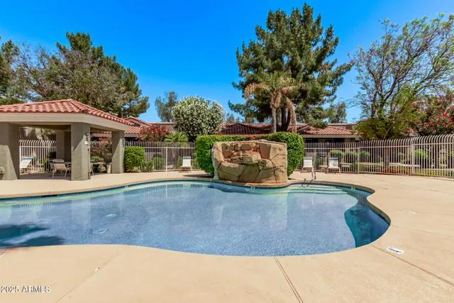 $187,000 | 2929 West Yorkshire Drive, Unit 2074, Phoenix, AZ 85027