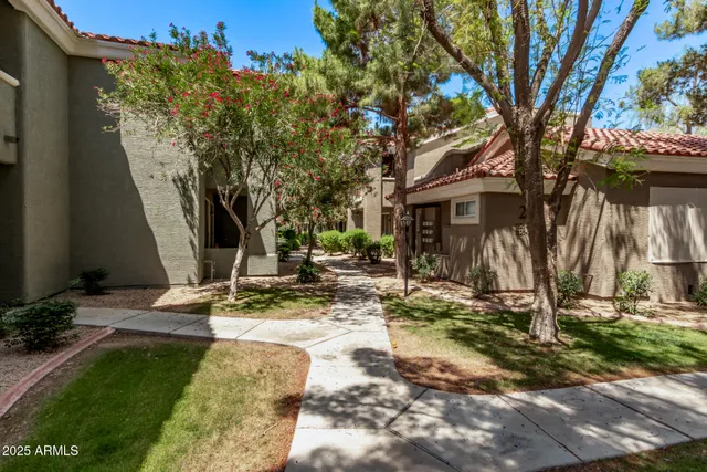 $187,000 | 2929 West Yorkshire Drive, Unit 2074, Phoenix, AZ 85027