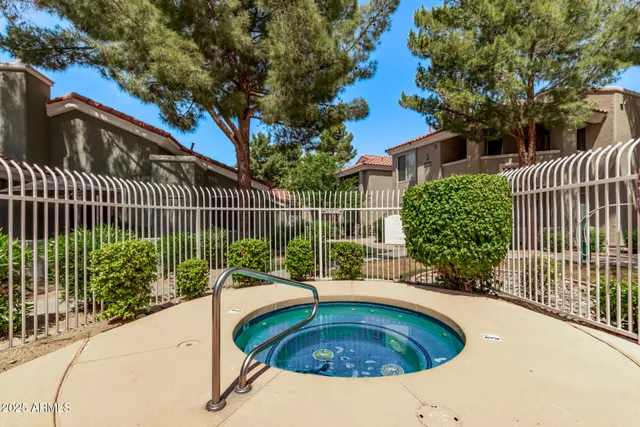 $187,000 | 2929 West Yorkshire Drive, Unit 2074, Phoenix, AZ 85027