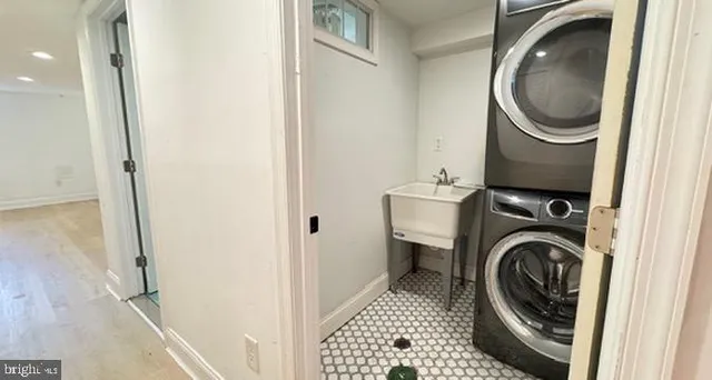 a view of a pathway with a backyard