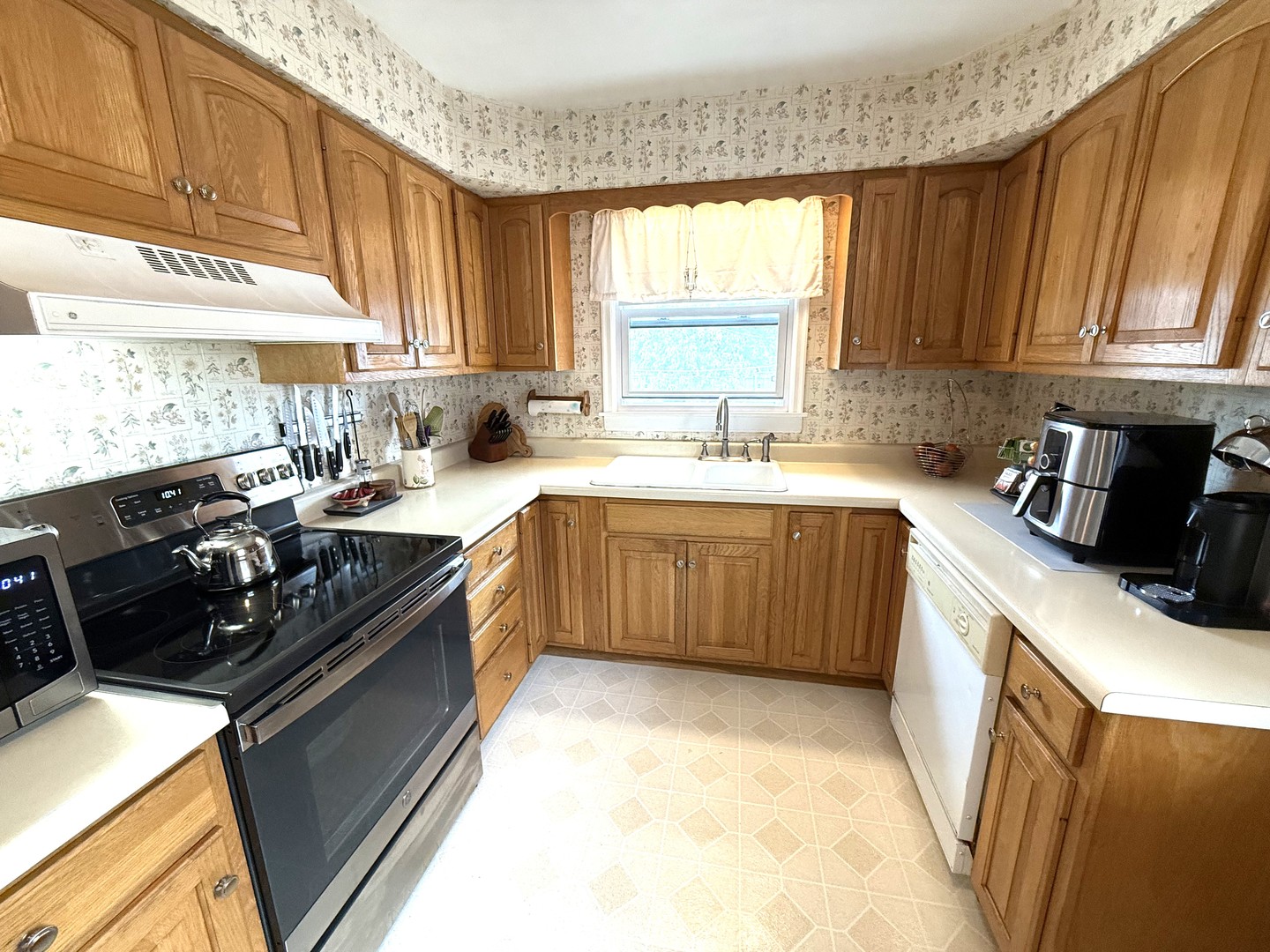 5224 Wolf Road Western Springs, IL 60558 - Photo 8 of 24