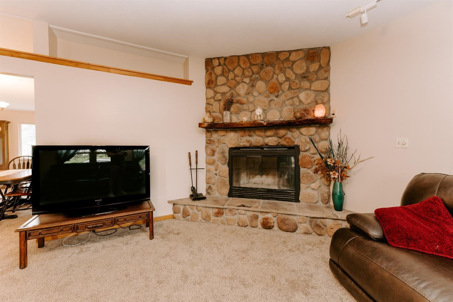 9254 Bellbrook Road Waynesville, OH 45068 - Photo 13 of 40 Gallery Image 13