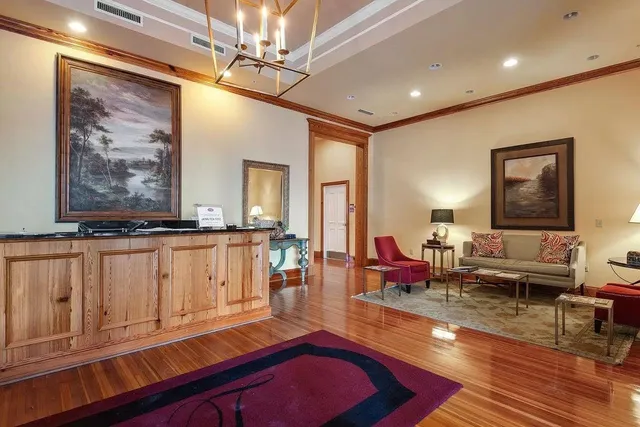 $435,000 | 121 North Monroe Street, Unit 8007, Tallahassee, FL 32301