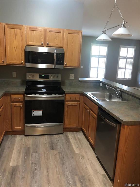 348 Filmore Street Canton, MI 48188 - Photo 2 of 23 IMG_0656.jpeg