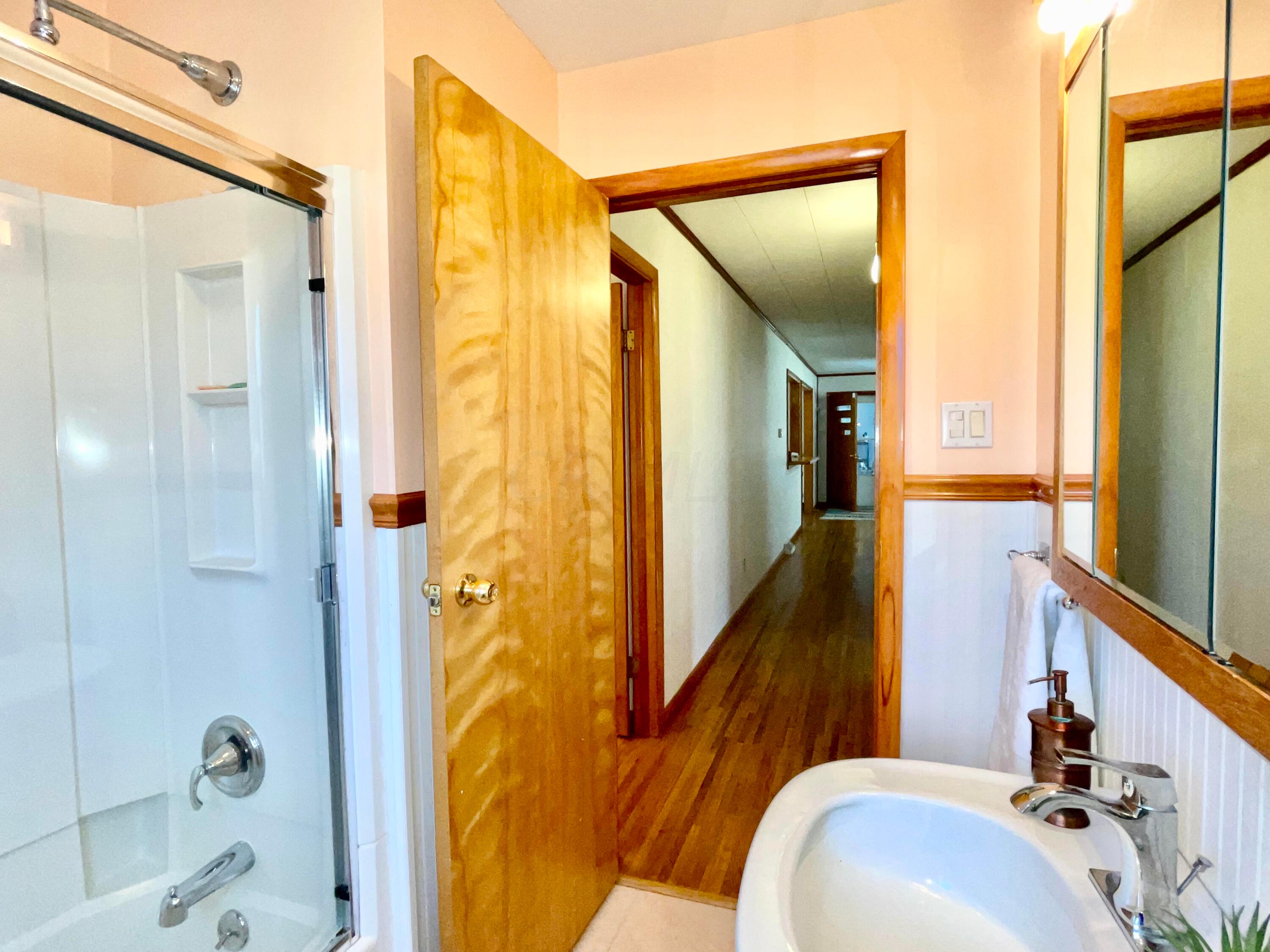 1368 Allen Road Beaver, OH 45613 - Photo 27 of 77 Tub shower combination.