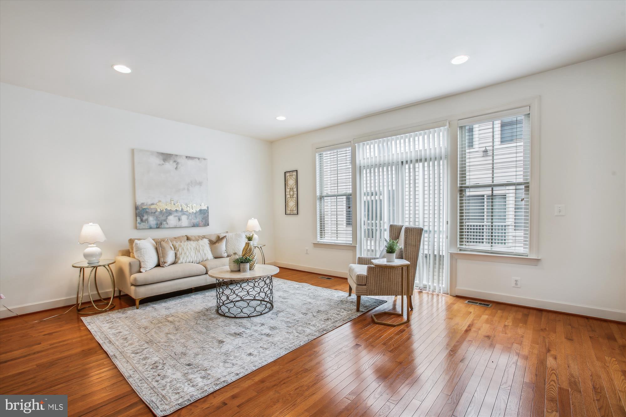 3403 Kemper Road Arlington, VA 22206 - Photo 8 of 28 Gallery Image 8