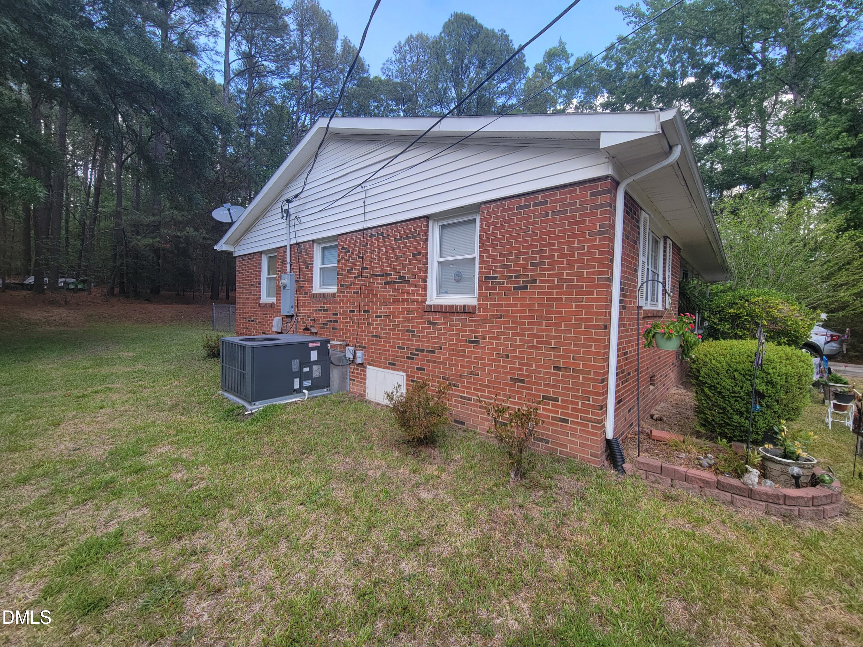 3019 Ross Road Durham, NC 27703 - Photo 3 of 13