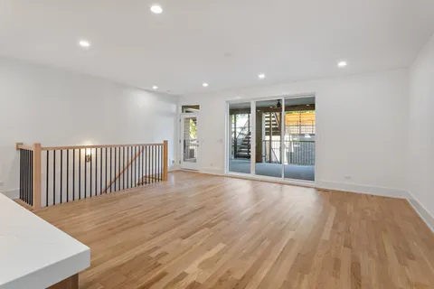 $1,495,000 | 3740 North Racine Avenue, Unit 1, Chicago, IL 60613