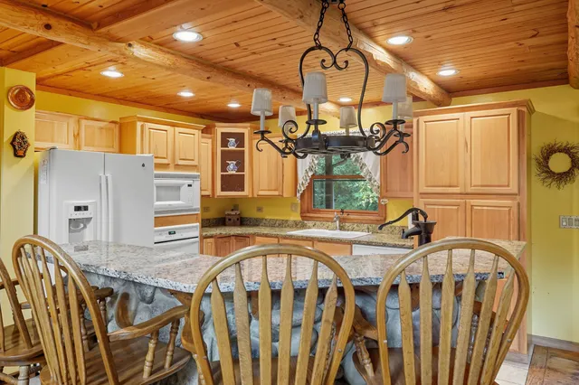 $649,900 | 4415 West 700 North, Lake Village, IN 46349