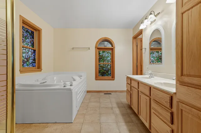 $649,900 | 4415 West 700 North, Lake Village, IN 46349