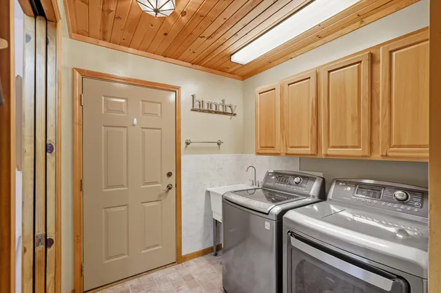 $649,900 | 4415 West 700 North, Lake Village, IN 46349