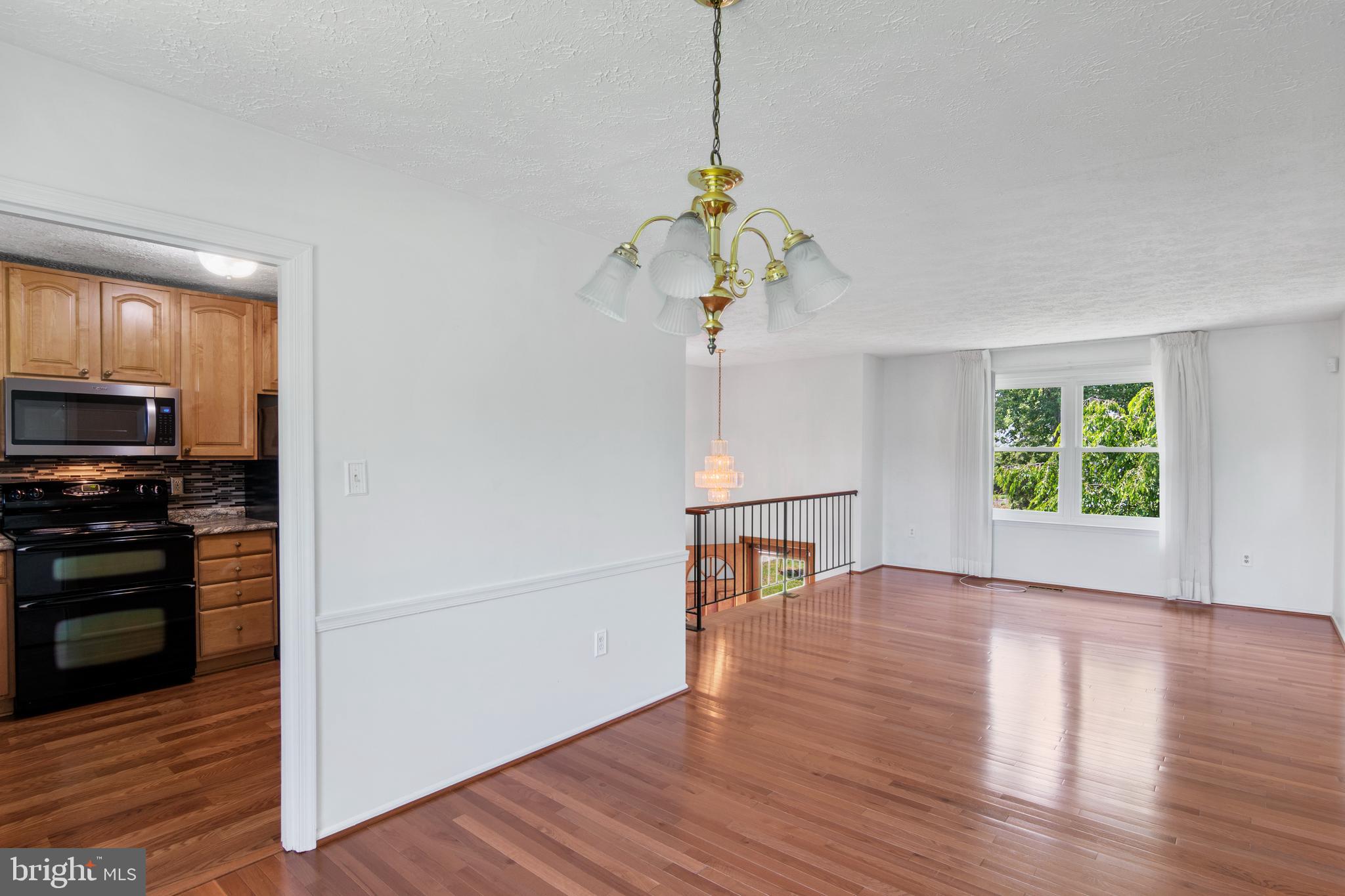 1204 Blithe Court Upper Marlboro, MD 20774 - Photo 4 of 19 Opposite View of LR and DR