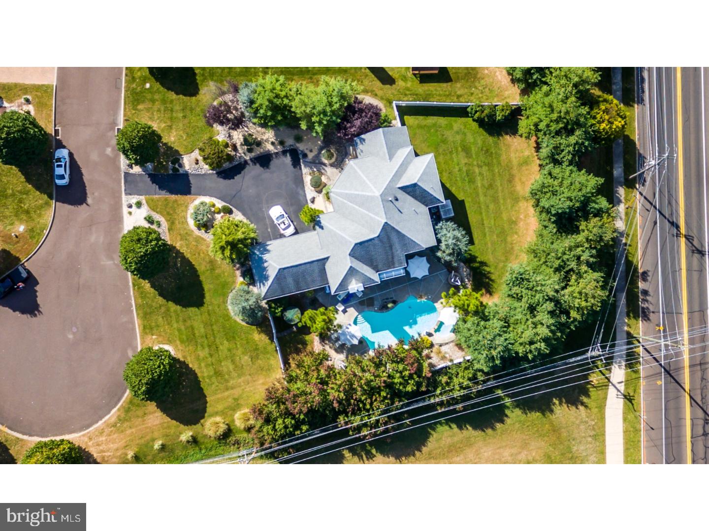 150 Maureen Road Holland, PA 18966 - Photo 2 of 25