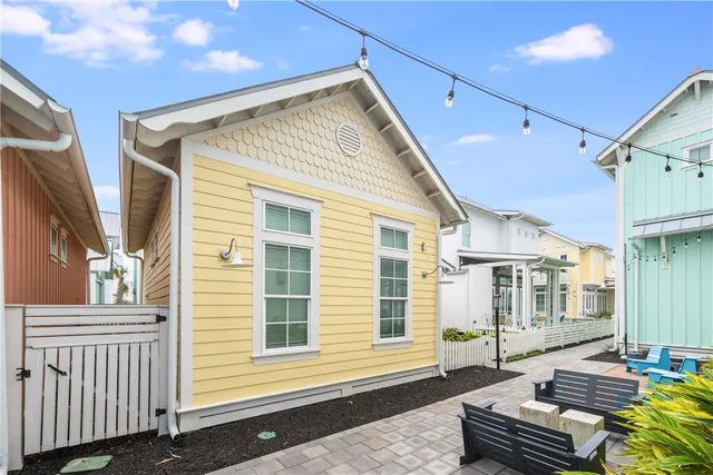 $547,000 | 600 Center N Port, Unit 21, Port Aransas, TX 78373