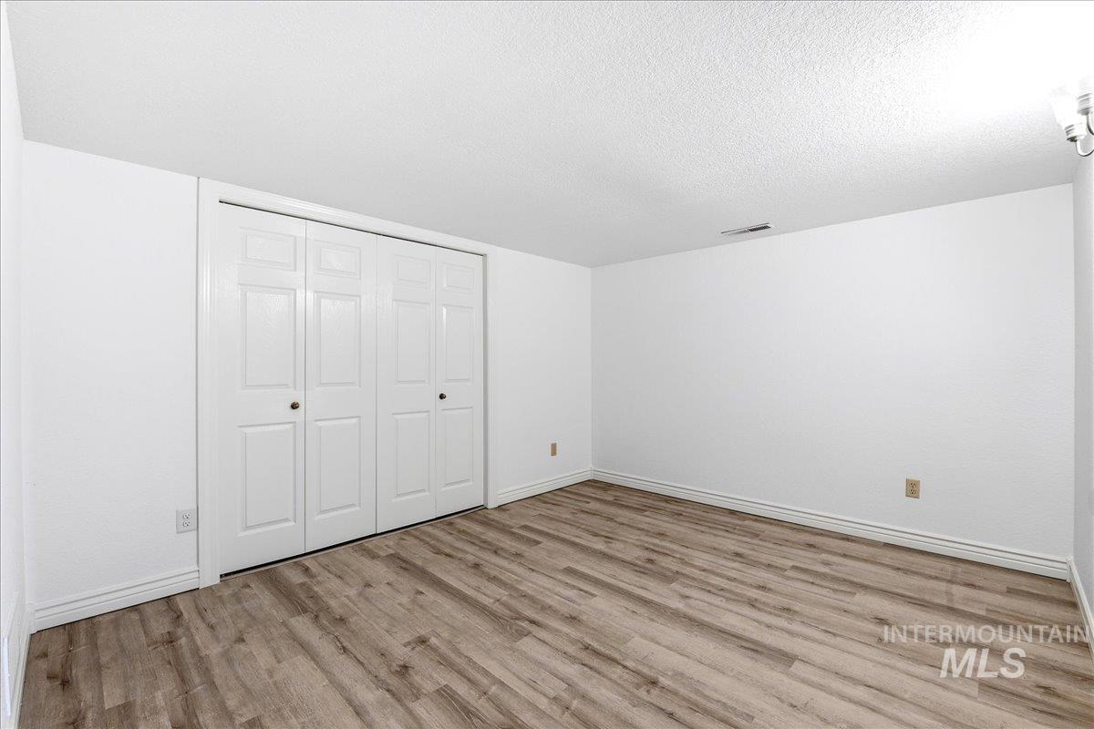 1894 South Stone Ridge Way Boise, ID 83712 - Photo 24 of 32
