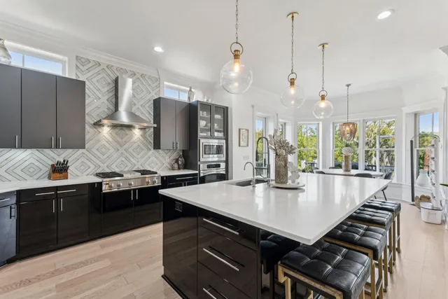 $1,949,000 | 1212 Winding Creek Court, Charleston, SC 29492