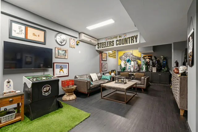 $1,949,000 | 1212 Winding Creek Court, Charleston, SC 29492