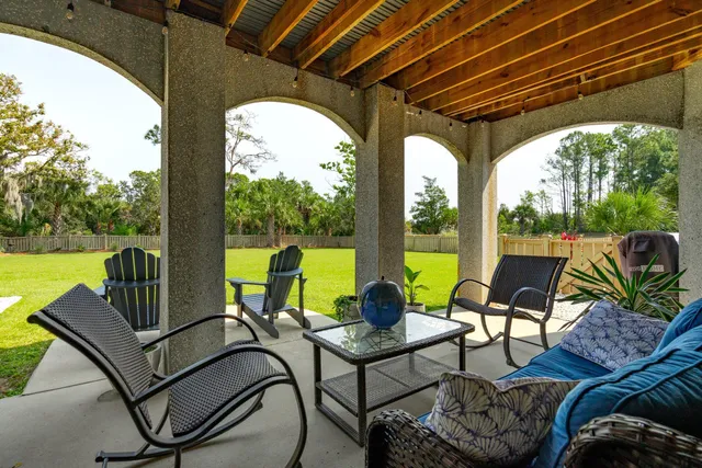 $1,949,000 | 1212 Winding Creek Court, Charleston, SC 29492