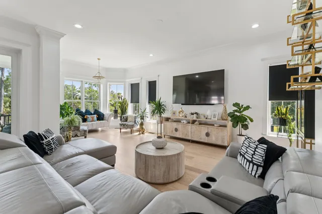 $1,949,000 | 1212 Winding Creek Court, Charleston, SC 29492