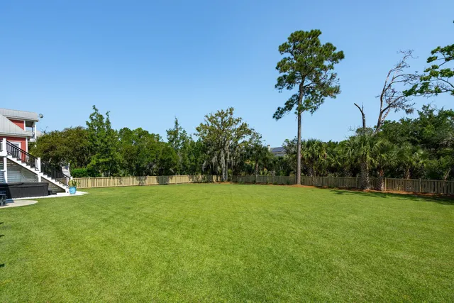 $1,949,000 | 1212 Winding Creek Court, Charleston, SC 29492
