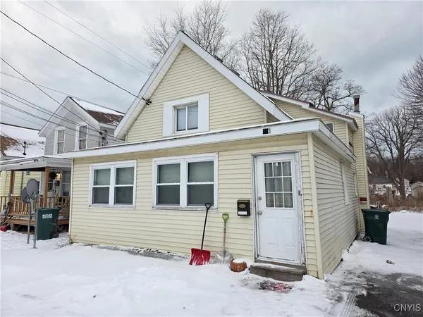 $800 | 113 West Seneca Street, Unit C, Oswego, NY 13126