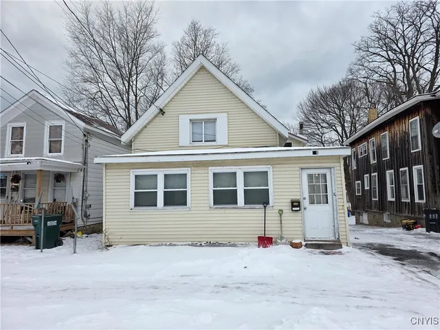 $800 | 113 West Seneca Street, Unit C, Oswego, NY 13126