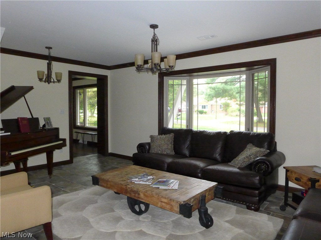 105 Beverly Road Hudson, OH 44236 - Photo 9 of 25 Gallery Image 9