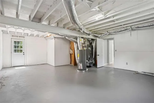 an empty room with closet