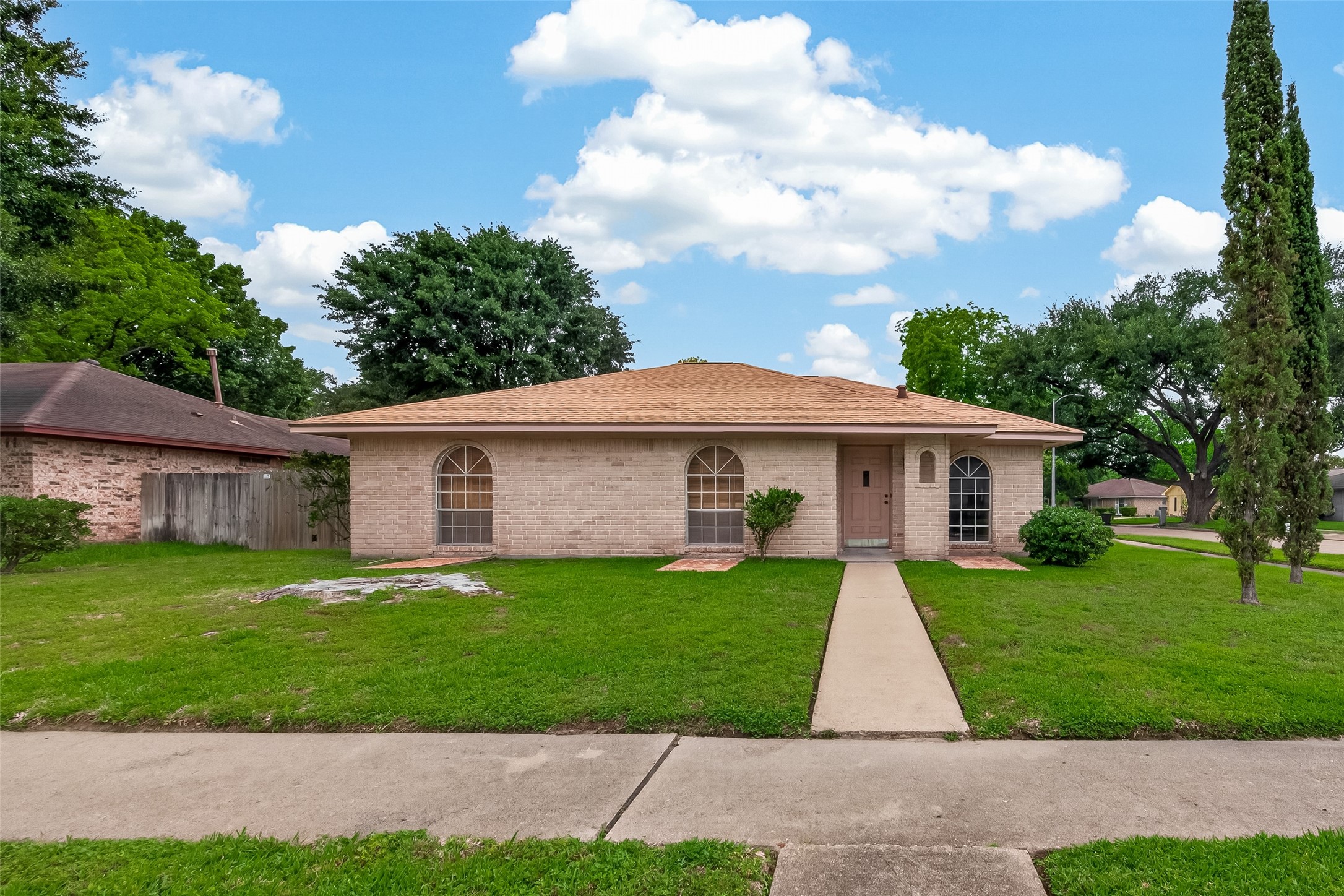 7102 Cerca Court Houston, TX 77086 - Photo 1 of 27