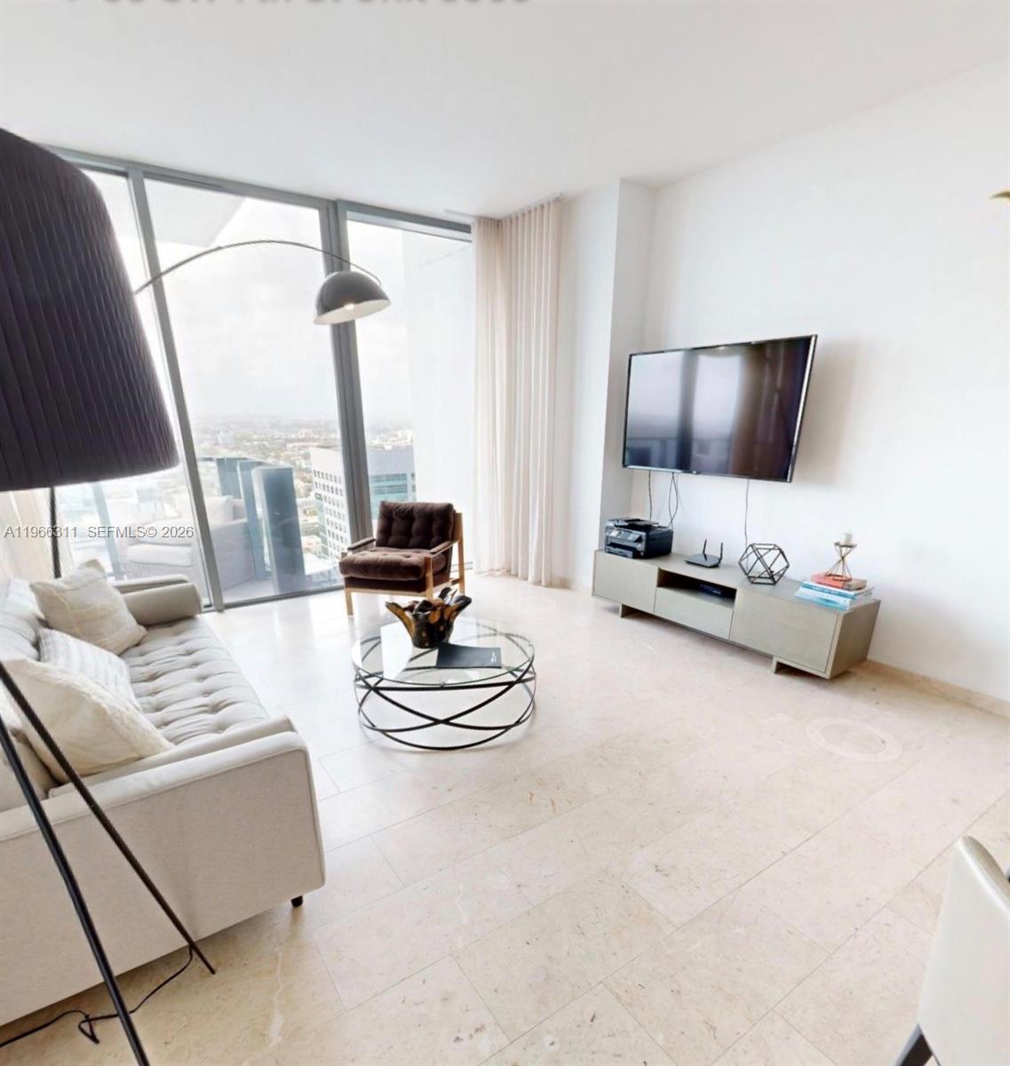 88 Southwest 7th Street, Unit 3006 Miami, FL 33130 - Photo 3 of 11