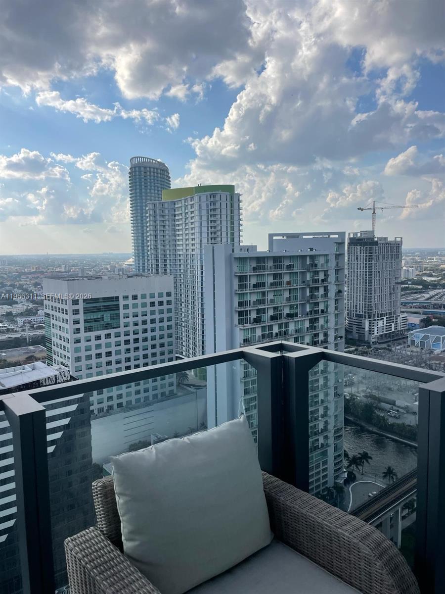 88 Southwest 7th Street, Unit 3006 Miami, FL 33130 - Photo 10 of 11