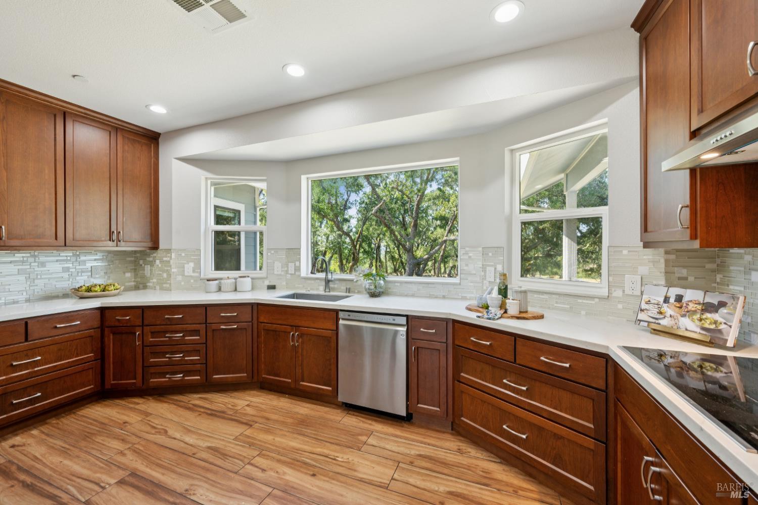 4665 Upper Ridge Road Santa Rosa, CA 95404 - Photo 13 of 71