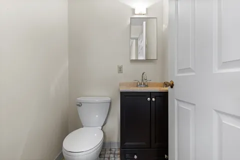 $619,000 | 1 Traverse Street, Unit E, Wakefield, MA 01880