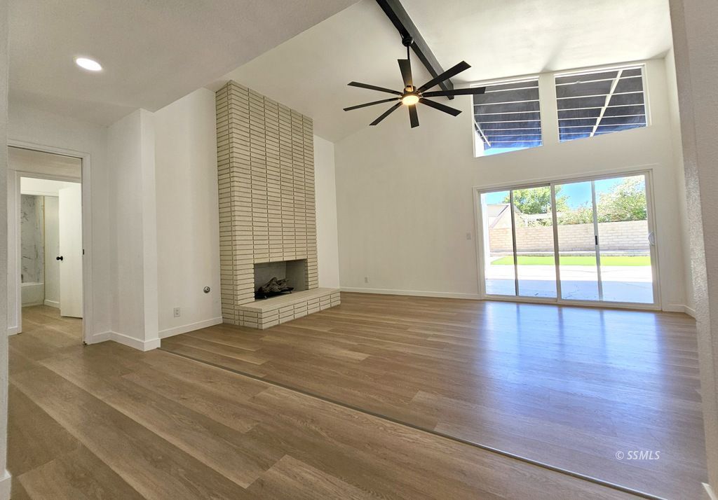 611 West Felspar Avenue Ridgecrest, CA 93555 - Photo 3 of 36