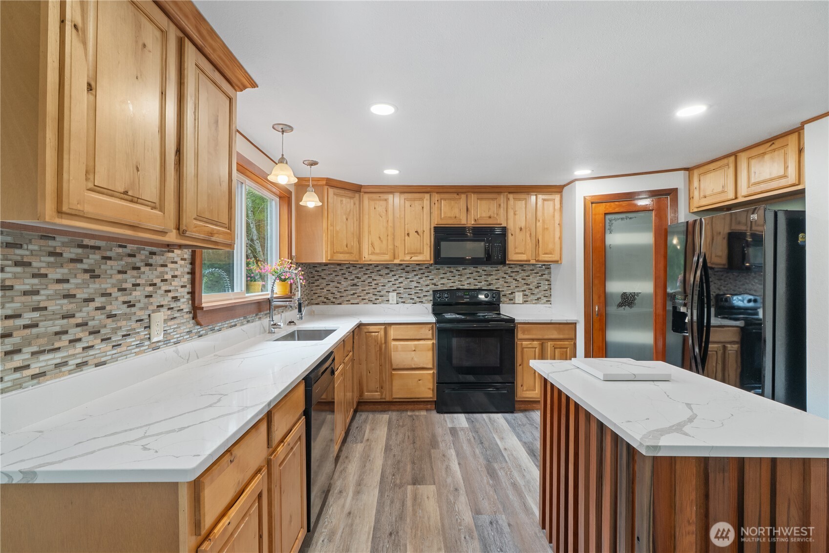 5450 Highway 101 Humptulips, WA 98552 - Photo 10 of 39