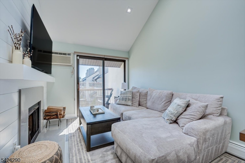 302 Hackensack Street, Unit 310 Wood-Ridge, NJ 07075 - Photo 11 of 44