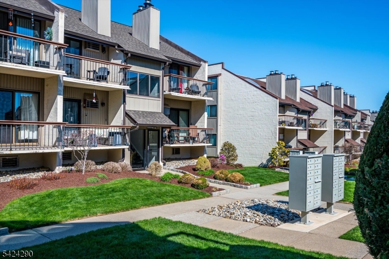 302 Hackensack Street, Unit 310 Wood-Ridge, NJ 07075 - Photo 3 of 44