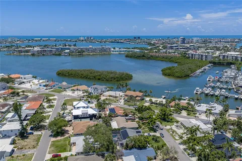$850,000 | 6717 Cardinal Drive South, St. Petersburg, FL 33707