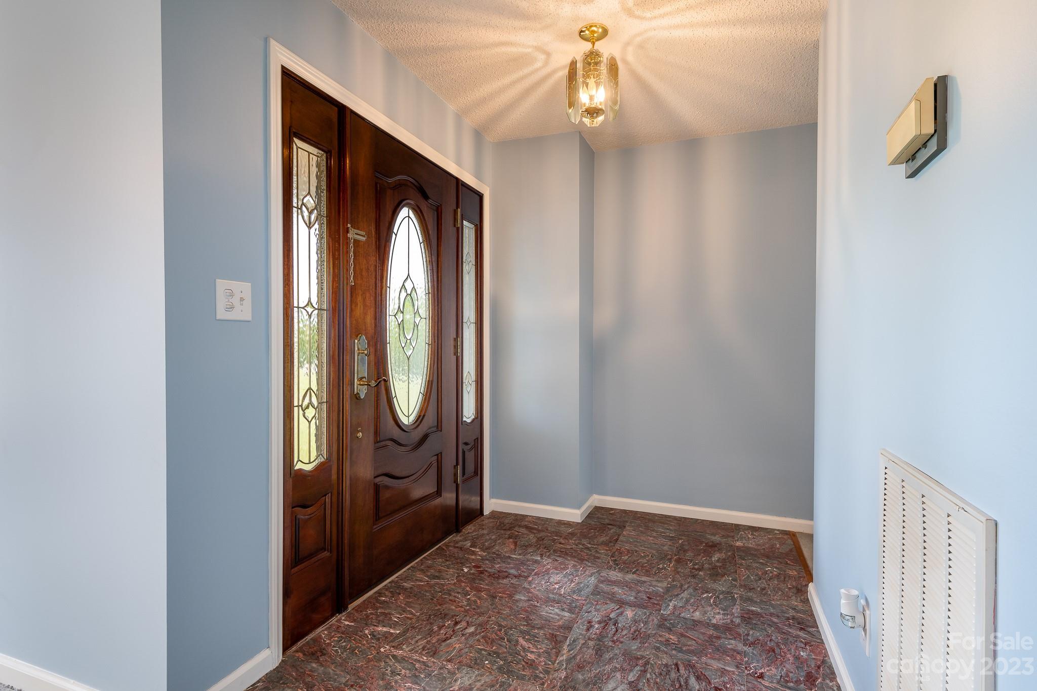 182 Sun Lane Mooresville, NC 28115 - Photo 4 of 37