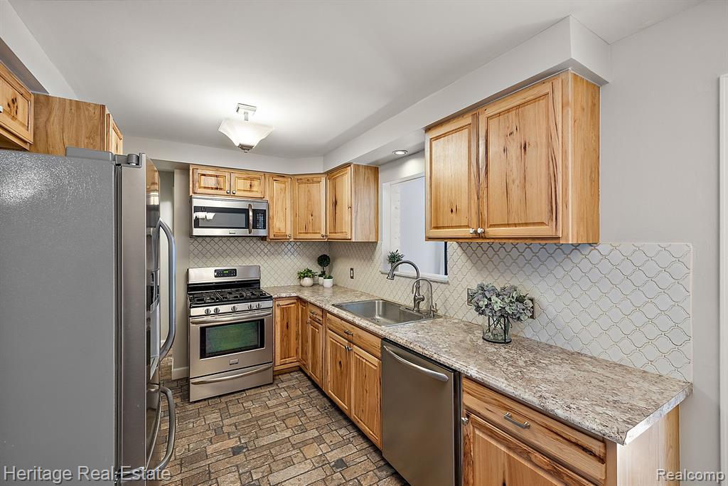 9605 Andersonville Road Clarkston, MI 48346 - Photo 16 of 48 Gallery Image 16