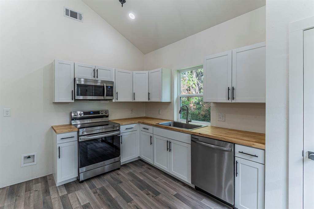 114 Timber Crest Mabank, TX 75156 - Photo 5 of 16