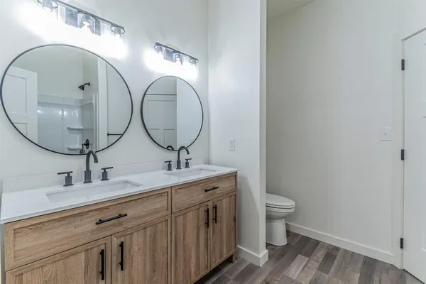 $1,300 | 114 Timber Crest, Mabank, TX 75156