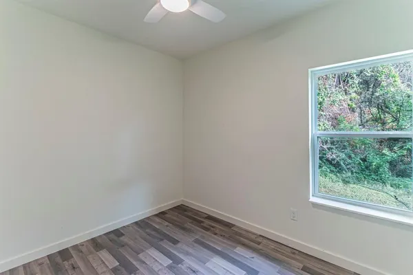 $1,300 | 114 Timber Crest, Mabank, TX 75156